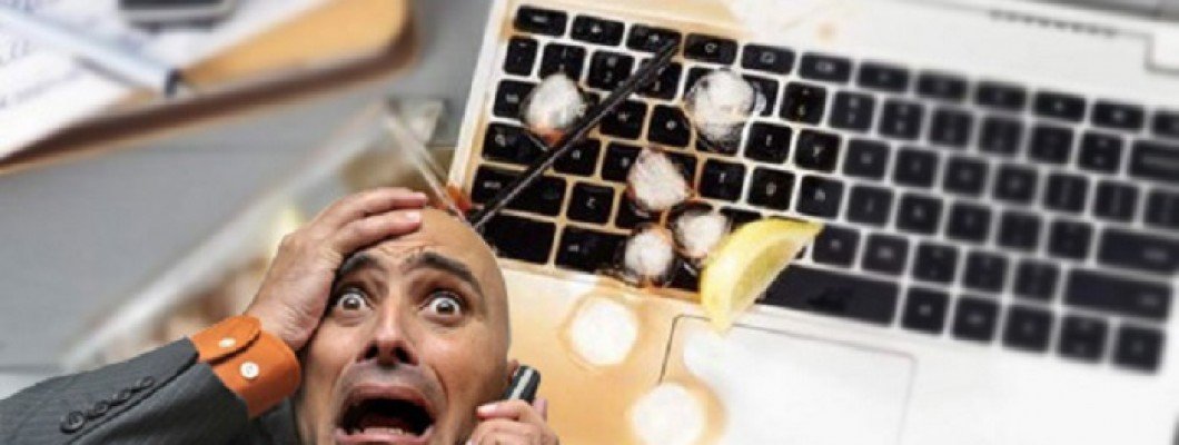Bật mí bí mật cách xử lý khi làm đổ chất lỏng lên laptop Bật mí bí mật cách xử lý khi làm đổ chất lỏng lên laptop