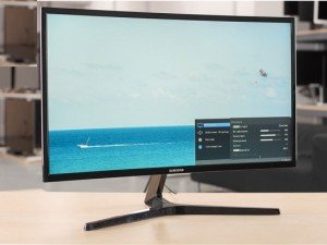 Có nên mua màn hình máy tính cũ tích hợp loa hay không?